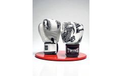 Боксерские перчатки TWINS Special FBGVL3-49 white black 16 oz Боксерские перчатки TWINS Special FBGVL3-49 white black 16 oz