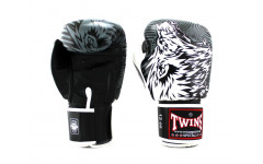 Боксерские перчатки Twins FBGVL50 white 12 oz Боксерские перчатки Twins FBGVL50 white 12 oz