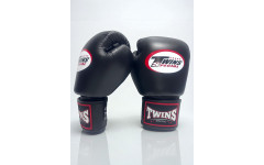 Боксерские перчатки Twins Special BGVL3 black 20 oz Боксерские перчатки Twins Special BGVL3 black 20 oz
